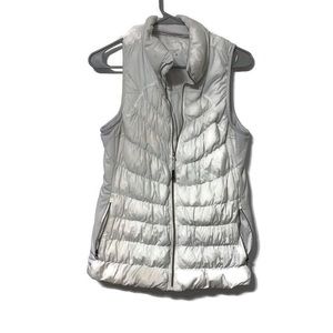 White Puff Zip Up Vest Size Medium